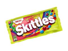 Жевательная конфета Skittles Sweet Sours с фруктовой начинкой 56.7 грамм